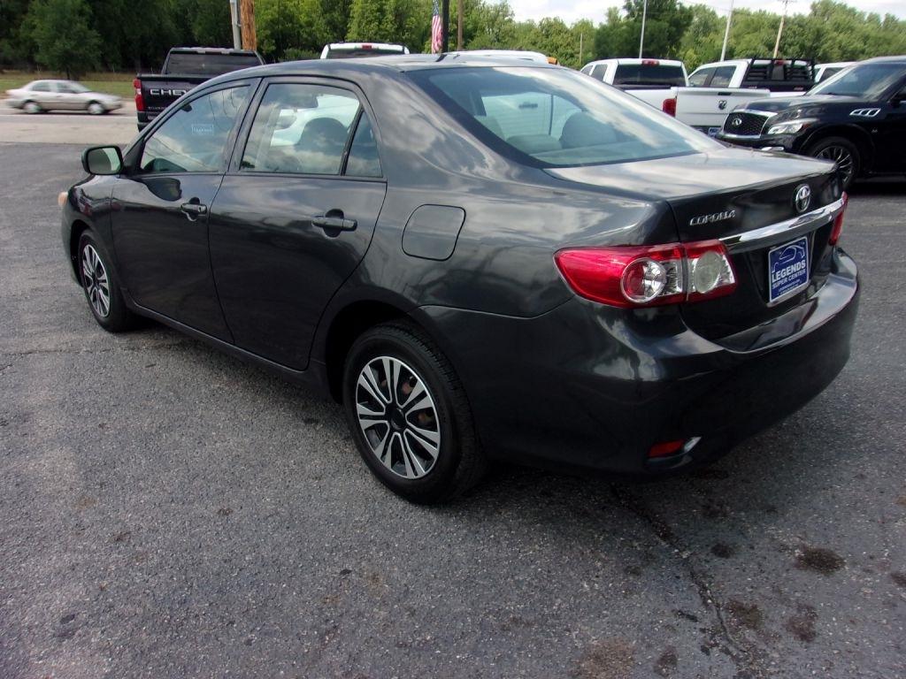 Toyota Corolla 4dr Sedan Base Auto 2012