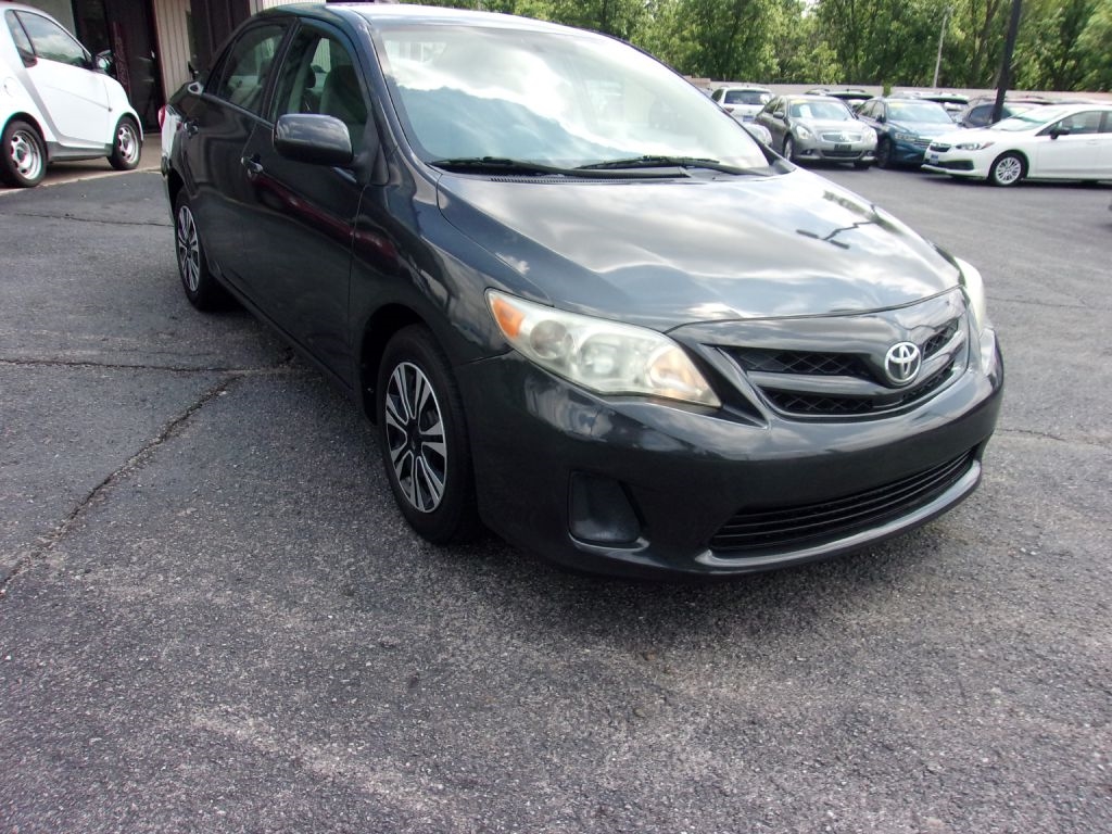 Toyota Corolla 4dr Sedan Base Auto 2012