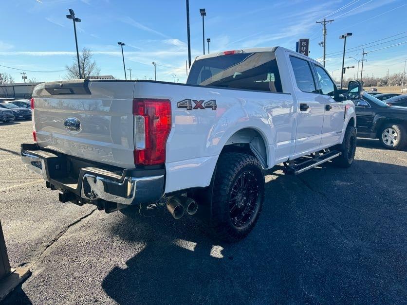 Ford F-250 SD XLT Crew Cab SWB 4WD 2019