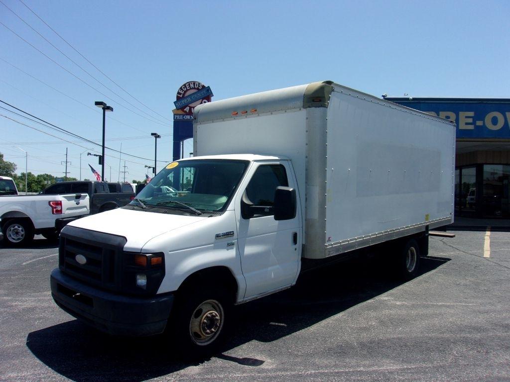 Ford Econoline E-350 Super Duty 2014