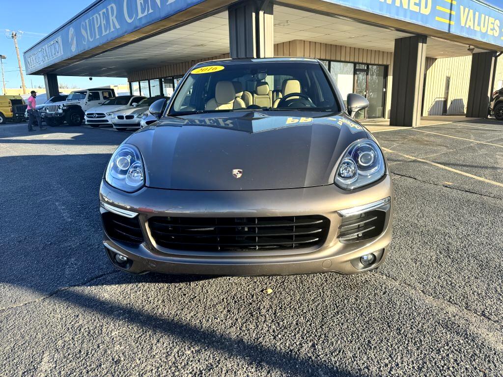 Porsche Cayenne Base 2016