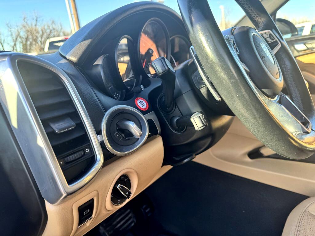 Porsche Cayenne Base 2016