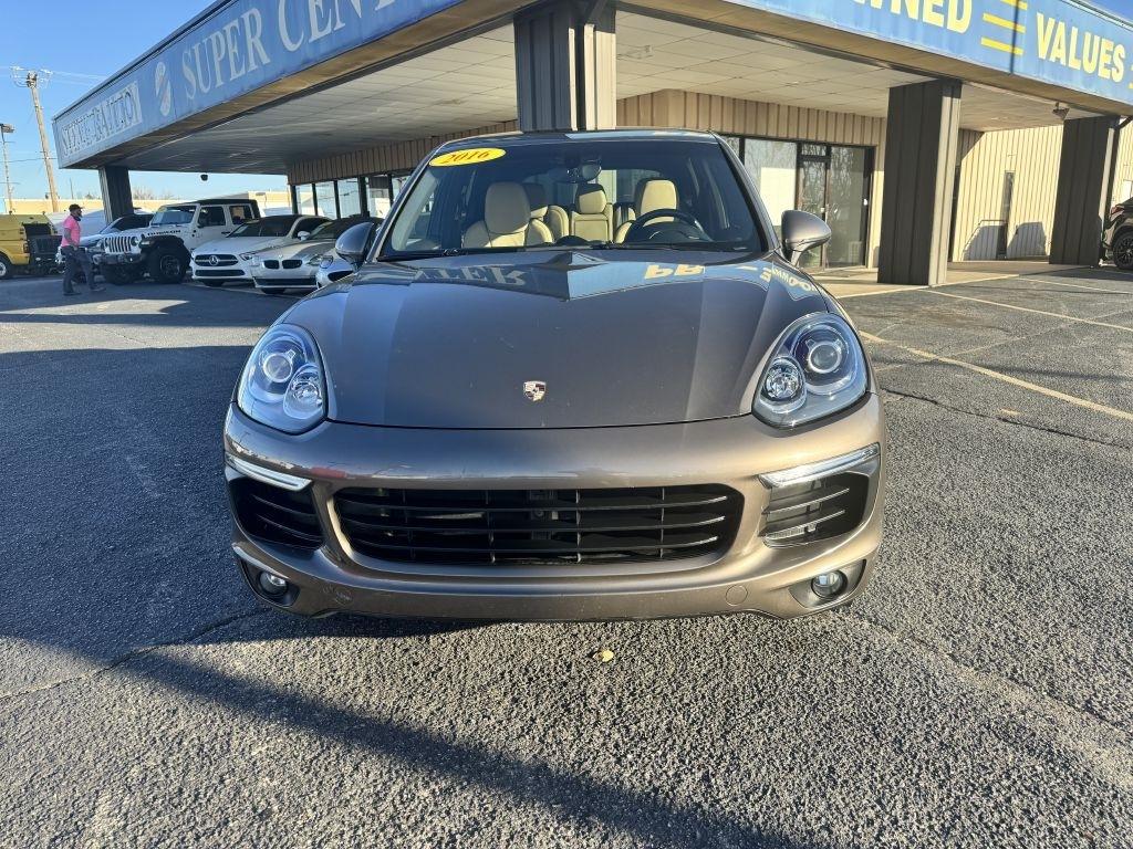 Porsche Cayenne Base 2016