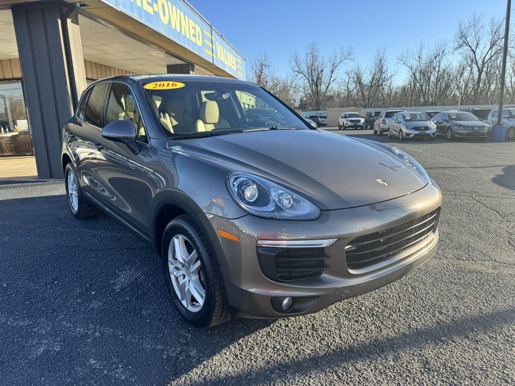 Porsche Cayenne Base 2016
