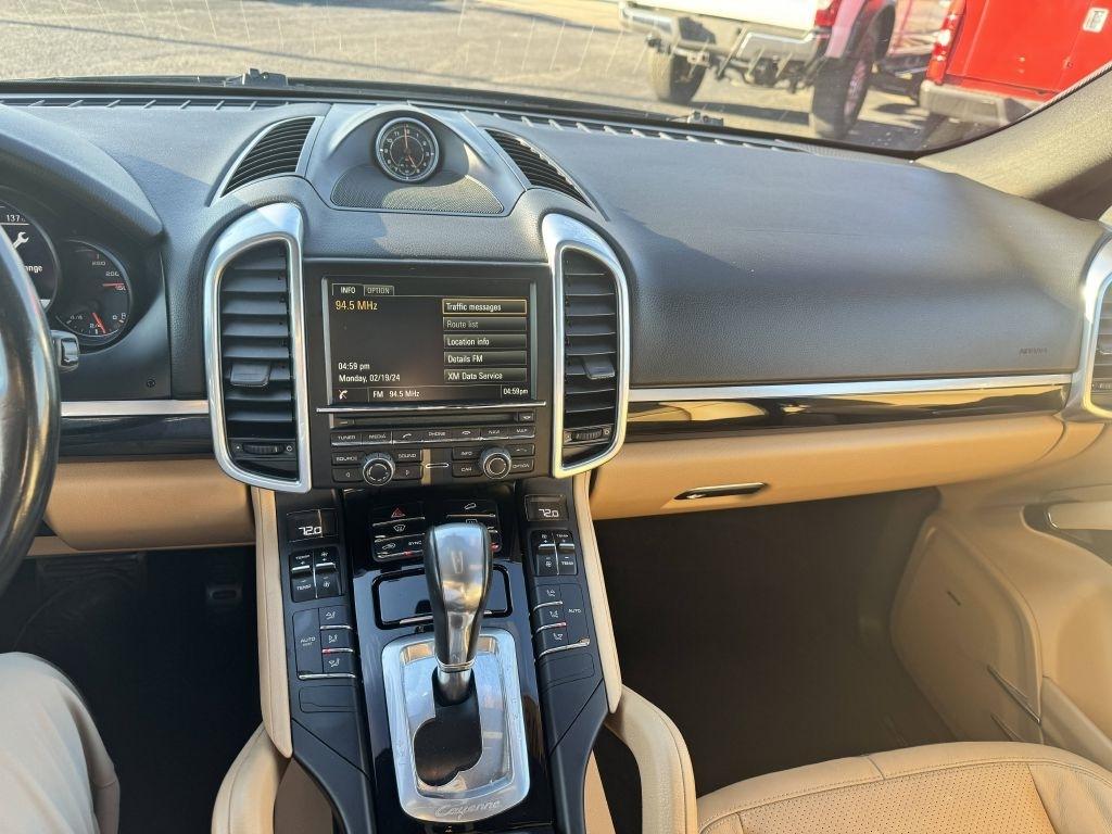 Porsche Cayenne Base 2016