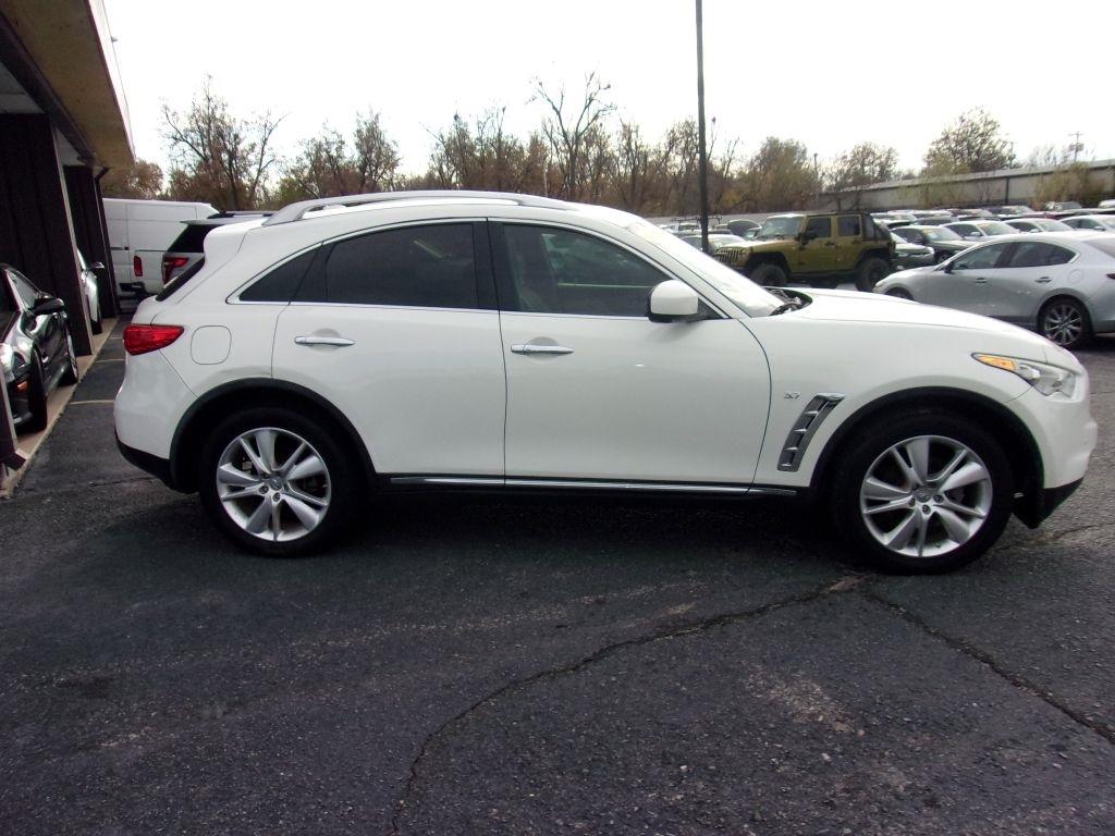 Infiniti QX70 Base 2015