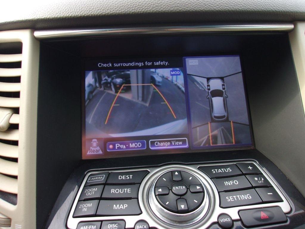 Infiniti QX70 Base 2015