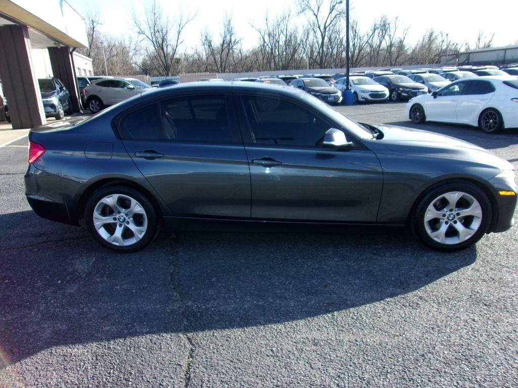 BMW 3-Series 320i Sedan 2013