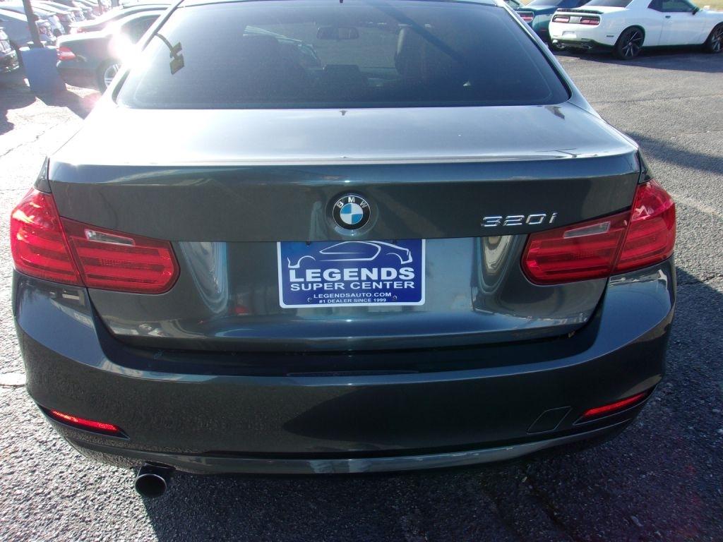 BMW 3-Series 320i Sedan 2013