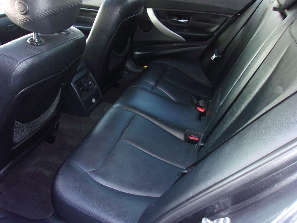 BMW 3-Series 320i Sedan 2013