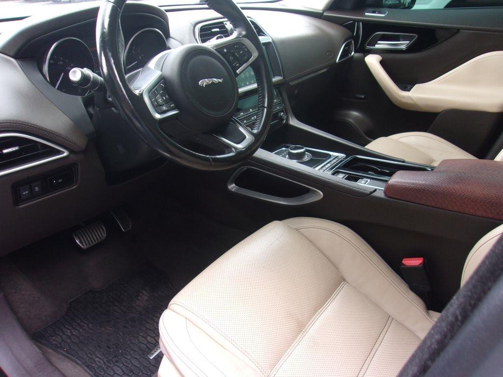 Jaguar F-Pace 25t Prestige 2019