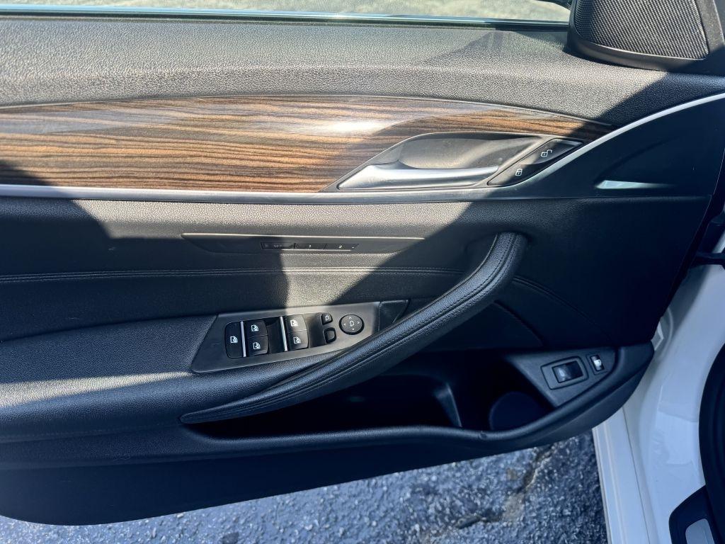 BMW 5-Series 530e iPerformance 2019