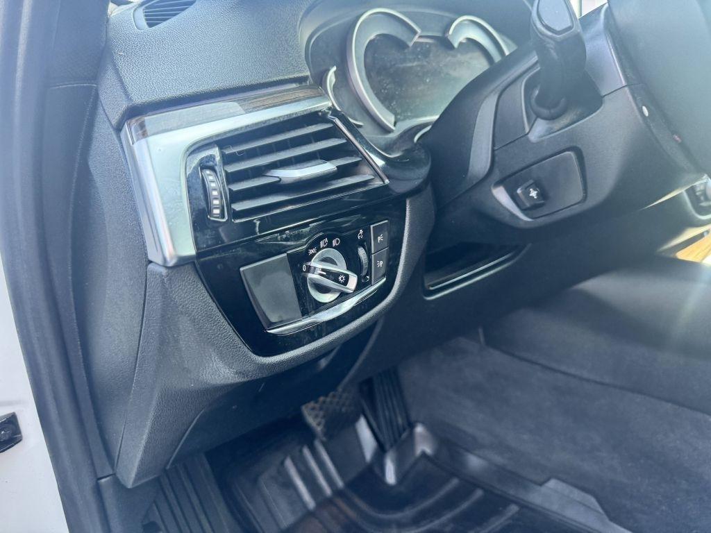 BMW 5-Series 530e iPerformance 2019