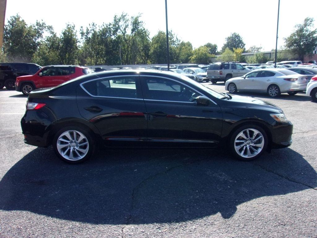 Acura ILX Base 2018