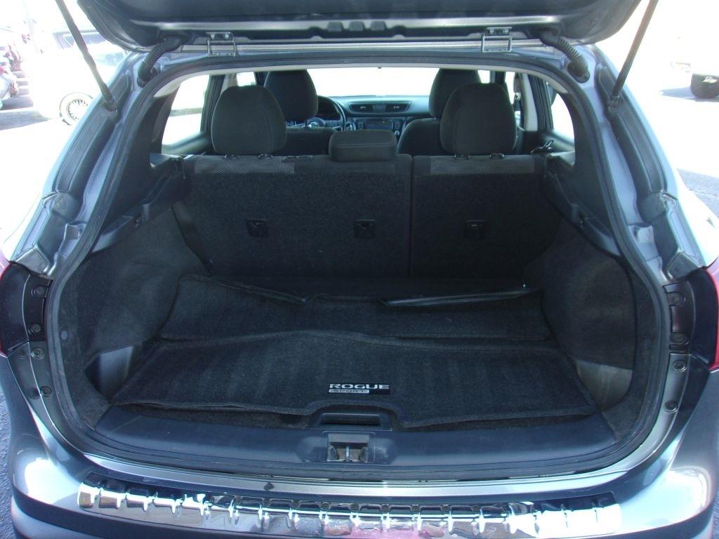 Nissan Rogue Sport S 2018