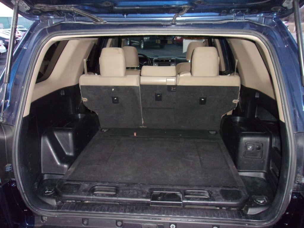 Toyota 4Runner SR5 2WD 2016