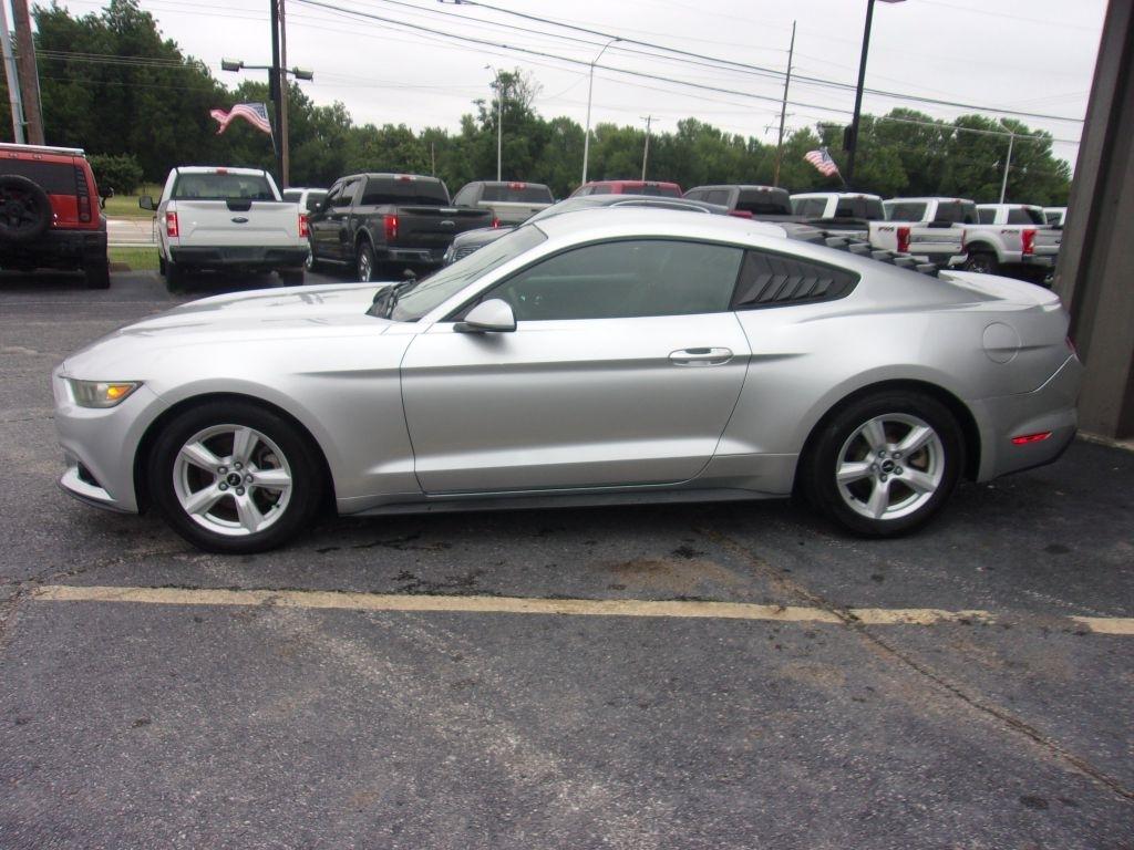 Ford Mustang EcoBoost Coupe 2015