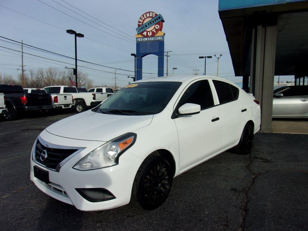 Nissan Versa 1.6 S 5M 2018