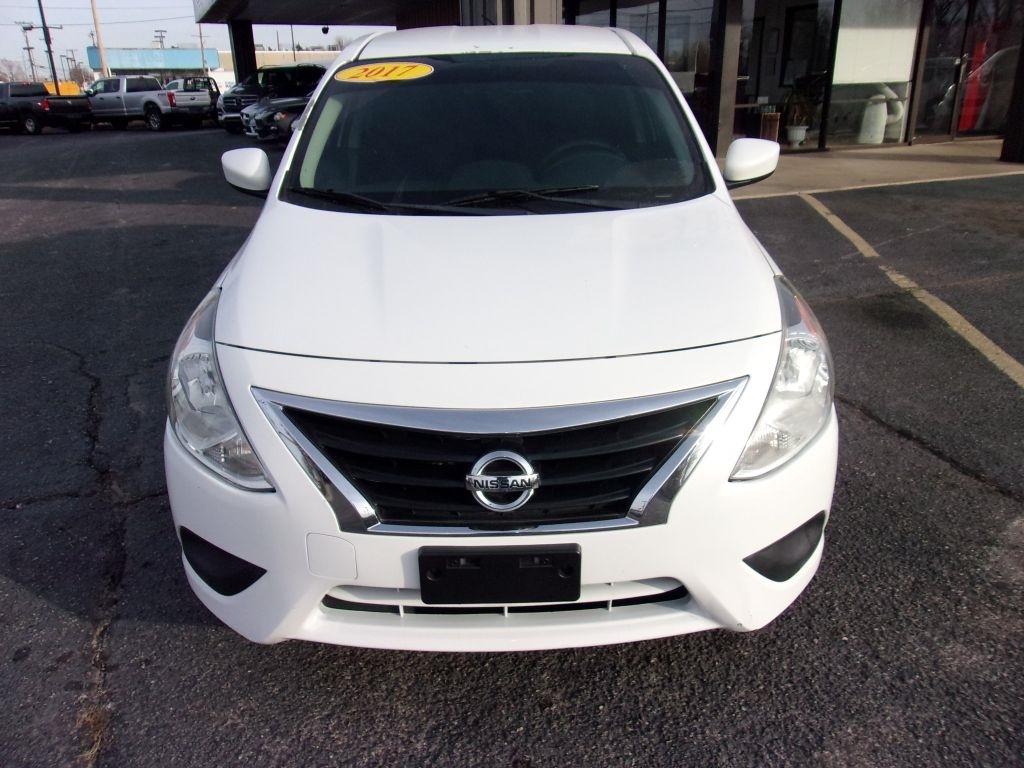 Nissan Versa 1.6 S 5M 2018