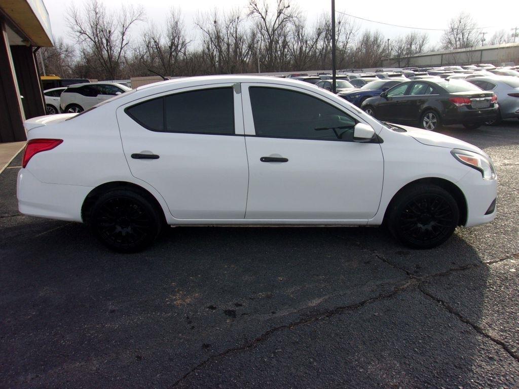 Nissan Versa 1.6 S 5M 2018