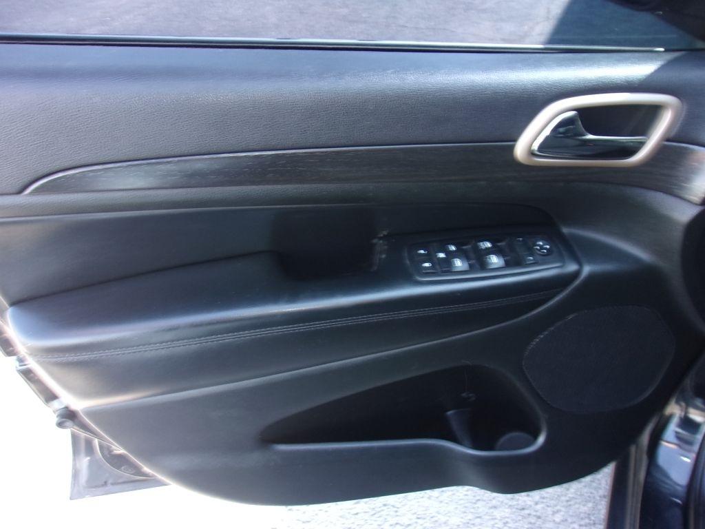 Jeep Grand Cherokee Laredo 4WD 2015