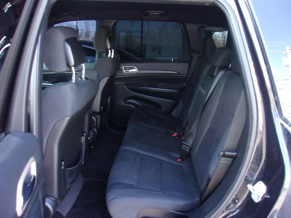 Jeep Grand Cherokee Laredo 4WD 2015