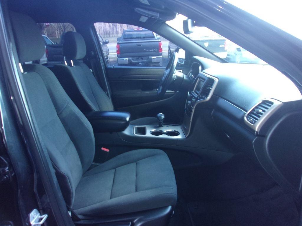 Jeep Grand Cherokee Laredo 4WD 2015