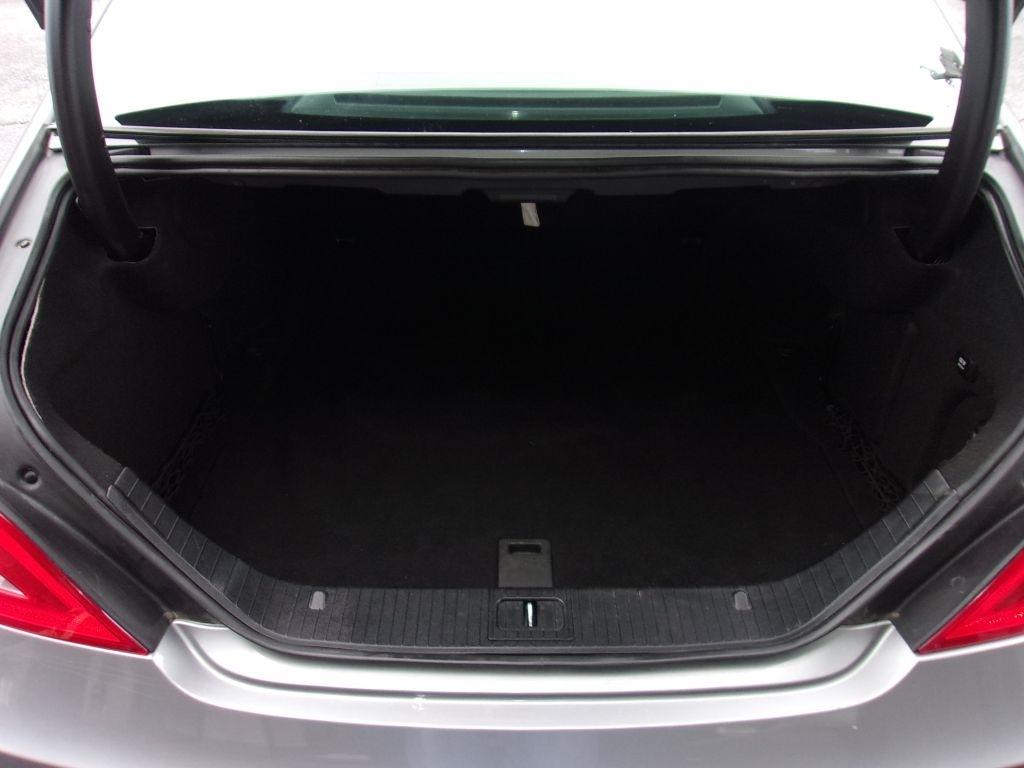 Mercedes-Benz CLS-Class CLS550 2012