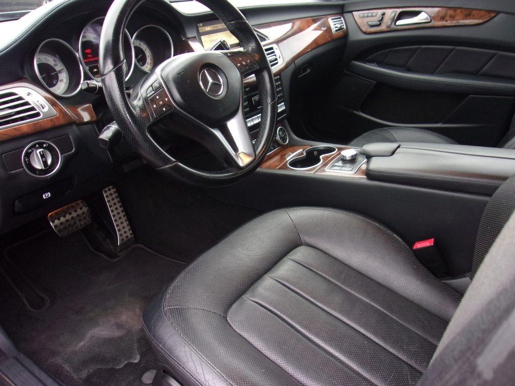 Mercedes-Benz CLS-Class CLS550 2012