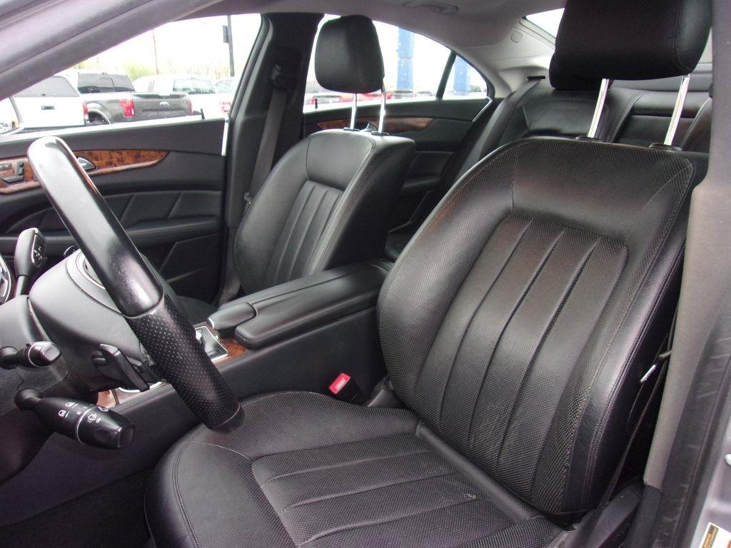 Mercedes-Benz CLS-Class CLS550 2012