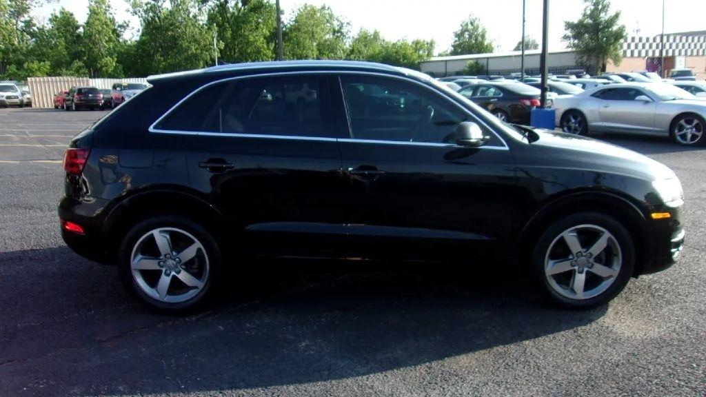 Audi Q3 2.0T quattro Premium Plus 2015