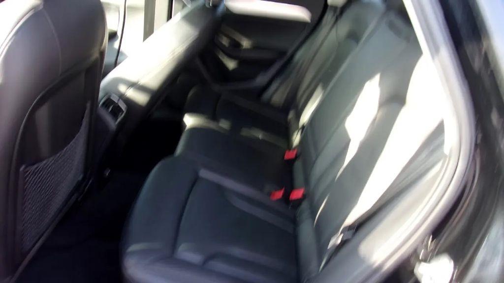 Audi Q3 2.0T quattro Premium Plus 2015