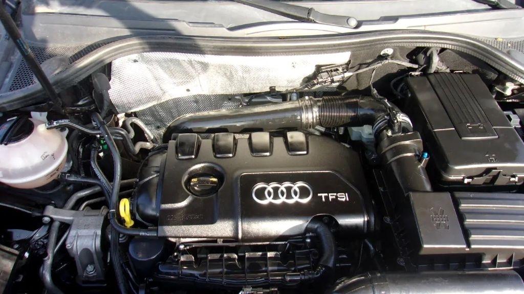 Audi Q3 2.0T quattro Premium Plus 2015