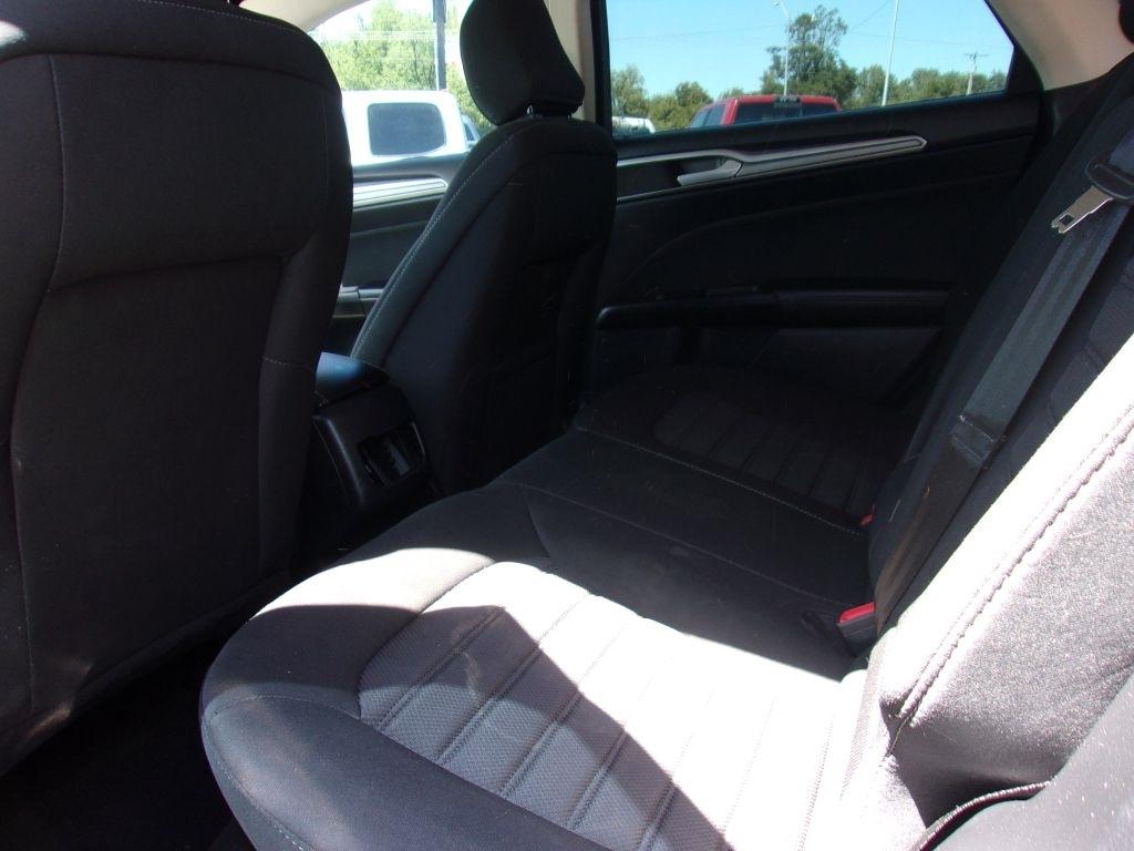 Ford Fusion SE 2020