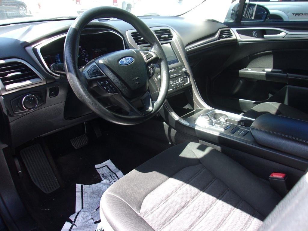 Ford Fusion SE 2020