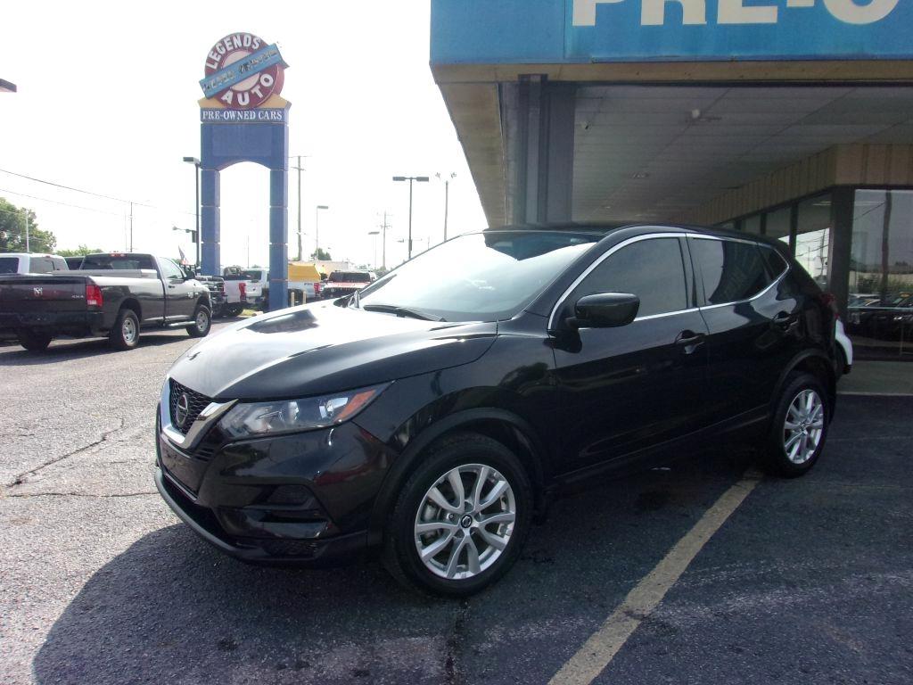 Nissan Rogue Sport  2021