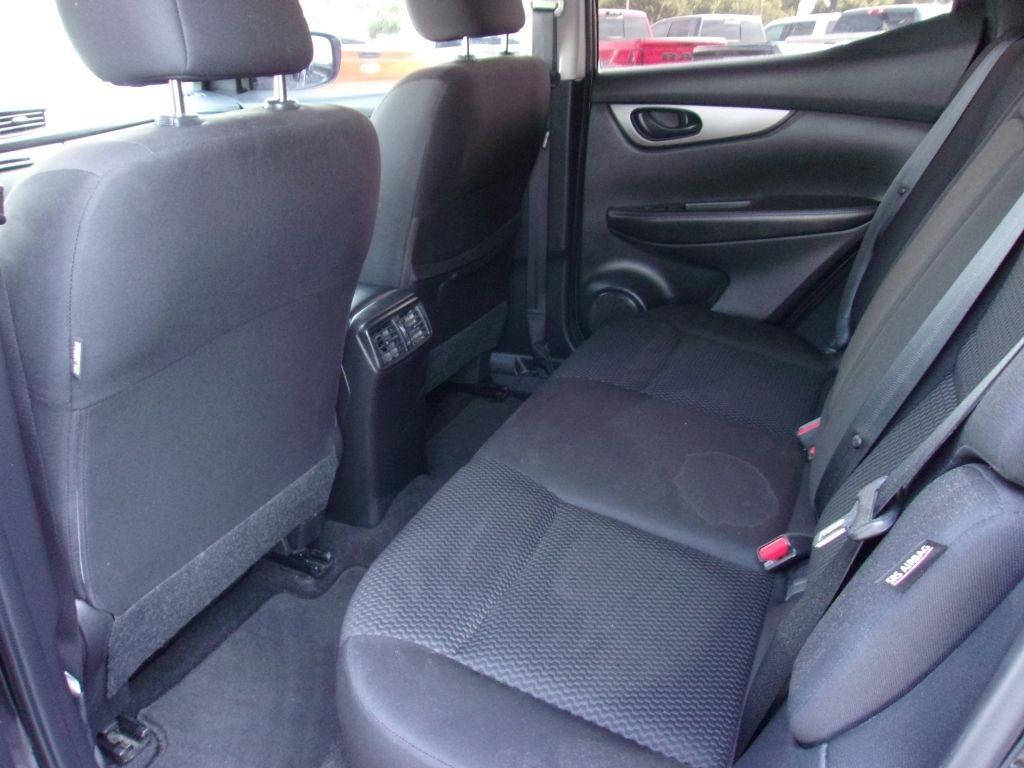 Nissan Rogue Sport  2021