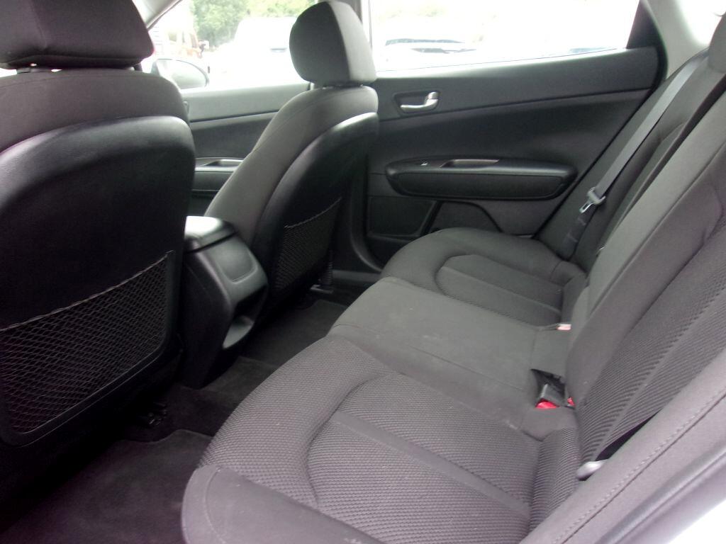 2020 Kia Optima LX photo 7