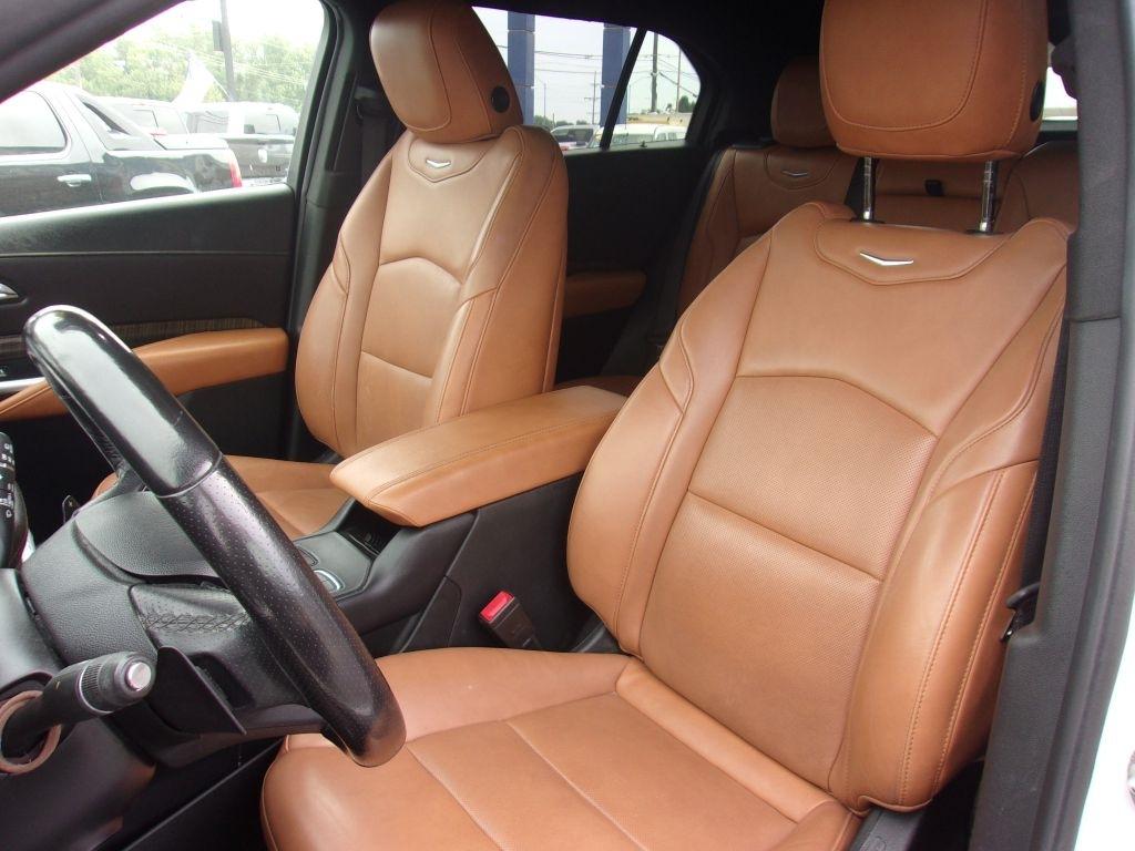 Cadillac XT4 Sport AWD 2021