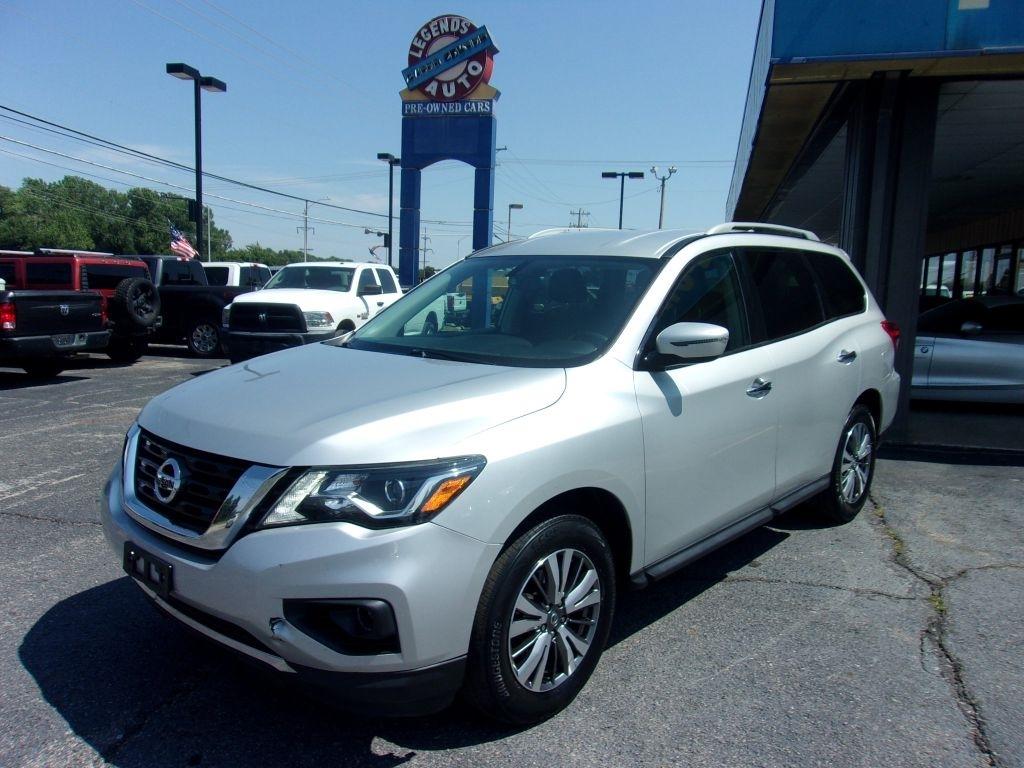 Nissan Pathfinder SV 4WD 2019