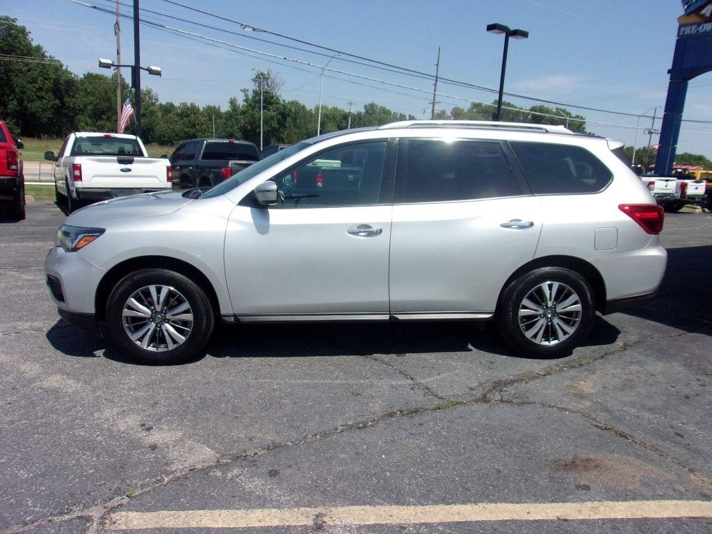 Nissan Pathfinder SV 4WD 2019