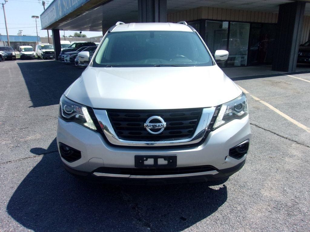 Nissan Pathfinder SV 4WD 2019