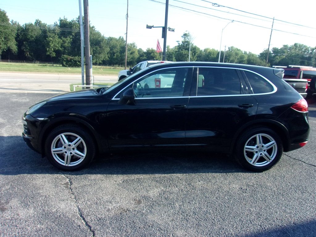 Porsche Cayenne Base 2012 Porsche Cayenne Base 2012