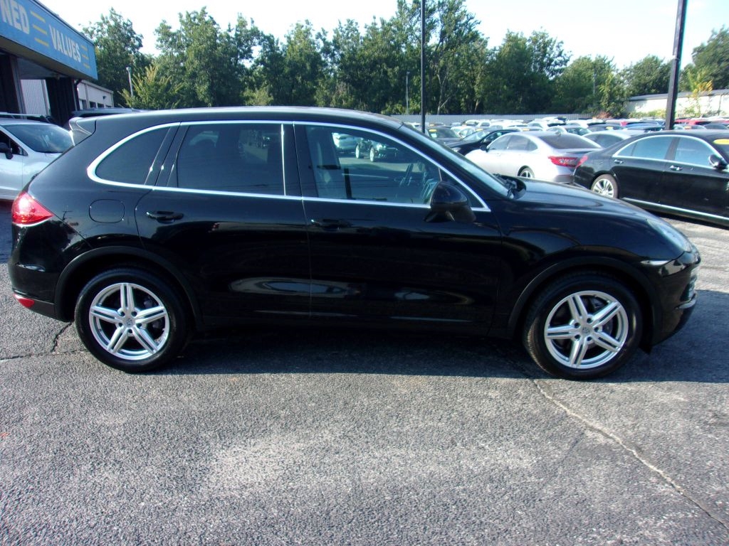 Porsche Cayenne Base 2012 Porsche Cayenne Base 2012