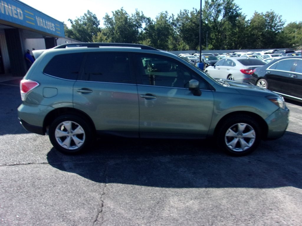 2018 Subaru Forester 2.5i Touring photo 4