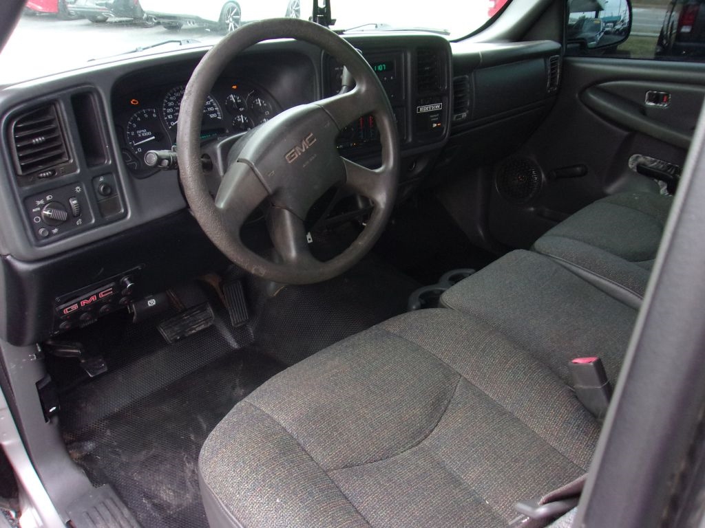 GMC Sierra 1500  2004 GMC Sierra 1500  2004