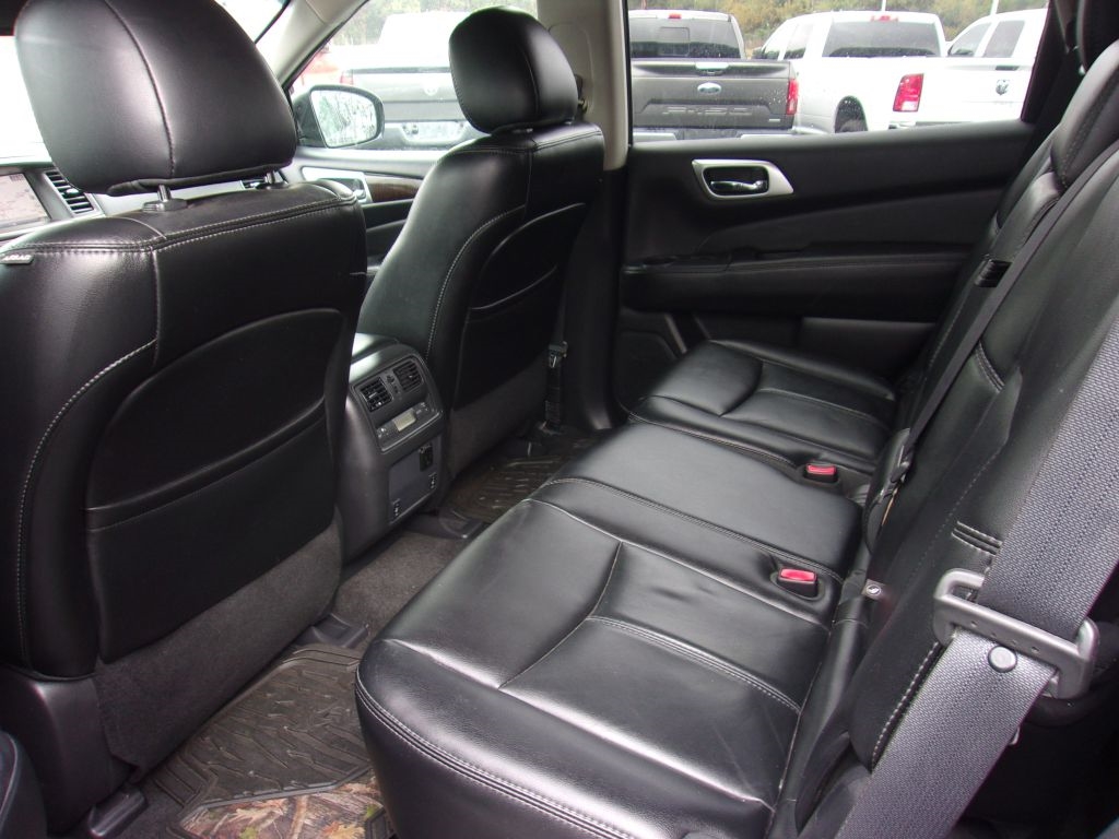 Nissan Pathfinder S 2WD 2015 Nissan Pathfinder S 2WD 2015