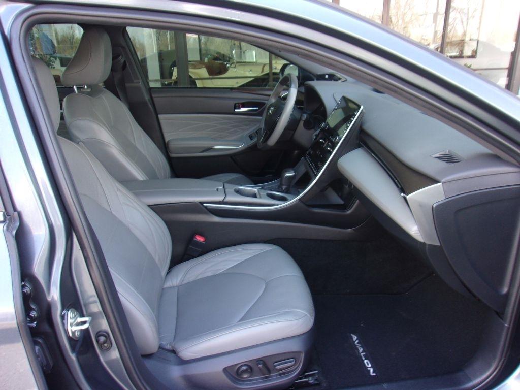 Toyota Avalon Limited 2020