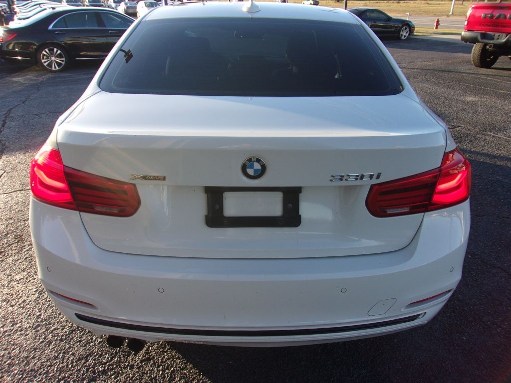 BMW 3-Series 330i xDrive SULEV Sedan 2017 BMW 3-Series 330i xDrive SULEV Sedan 2017