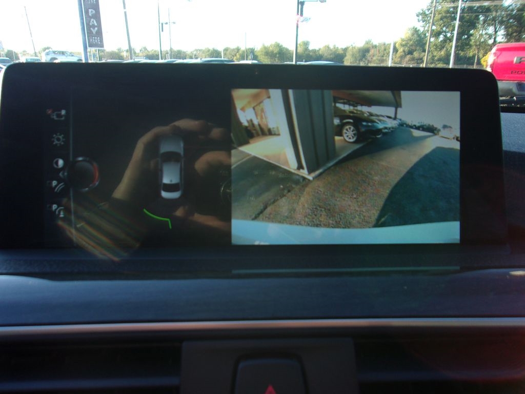 BMW 3-Series 330i xDrive SULEV Sedan 2017 BMW 3-Series 330i xDrive SULEV Sedan 2017